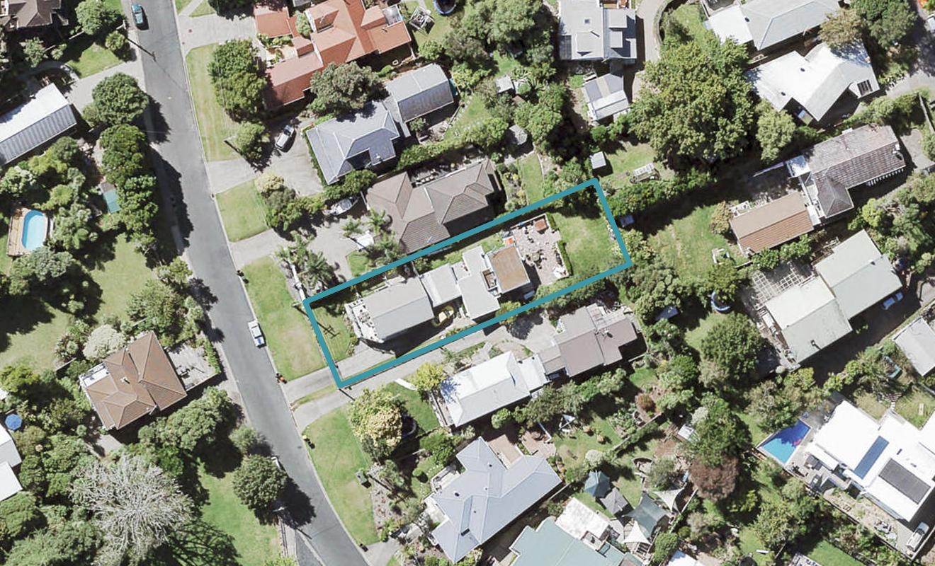 1/29 Seaton Road, Murrays Bay, Auckland - Carousel 1