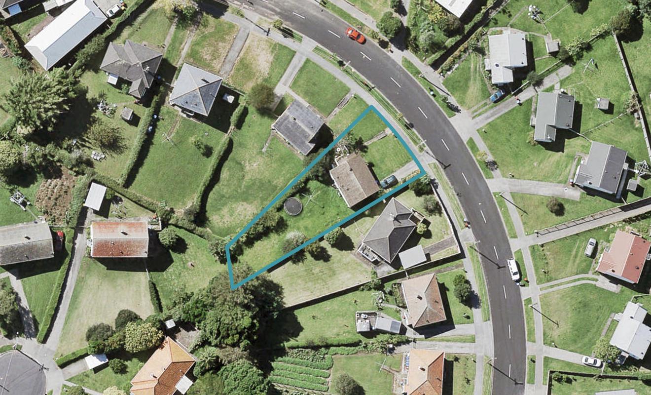 63 Leybourne Circle, Glen Innes, Auckland - Carousel 1