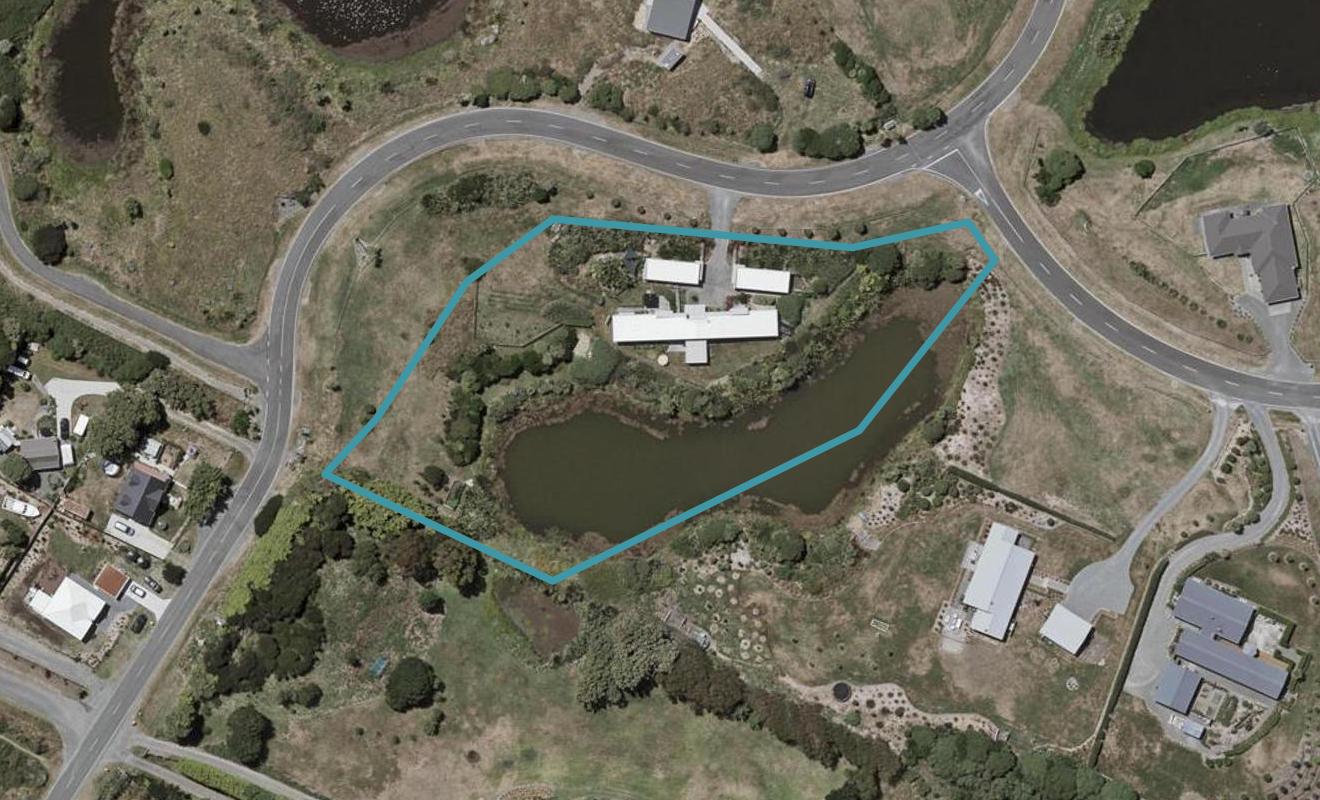 2 Pairuku Lane, Peka Peka, Waikanae - Carousel 1