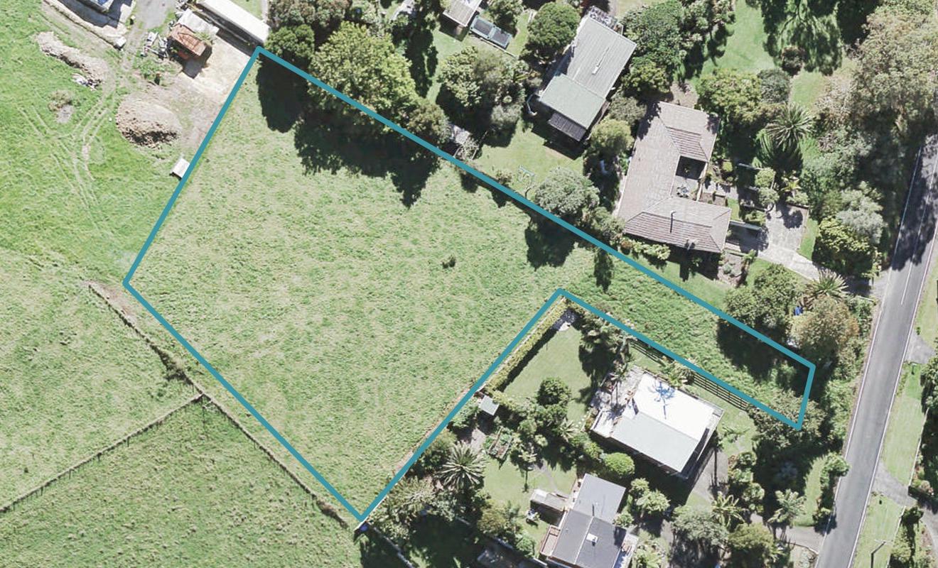 39 Grassmere Road, Henderson Valley, Auckland - Carousel 1