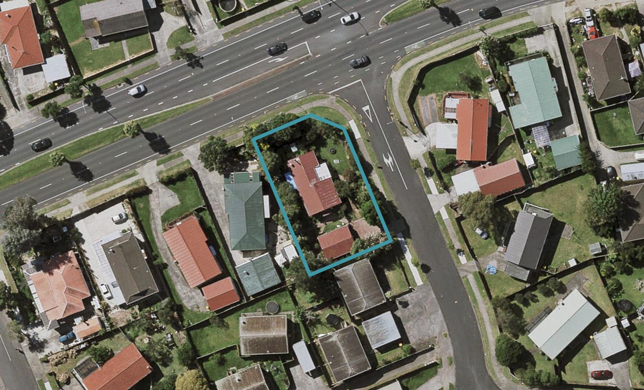 89 Te Irirangi Drive, Clover Park, Auckland - Carousel 1