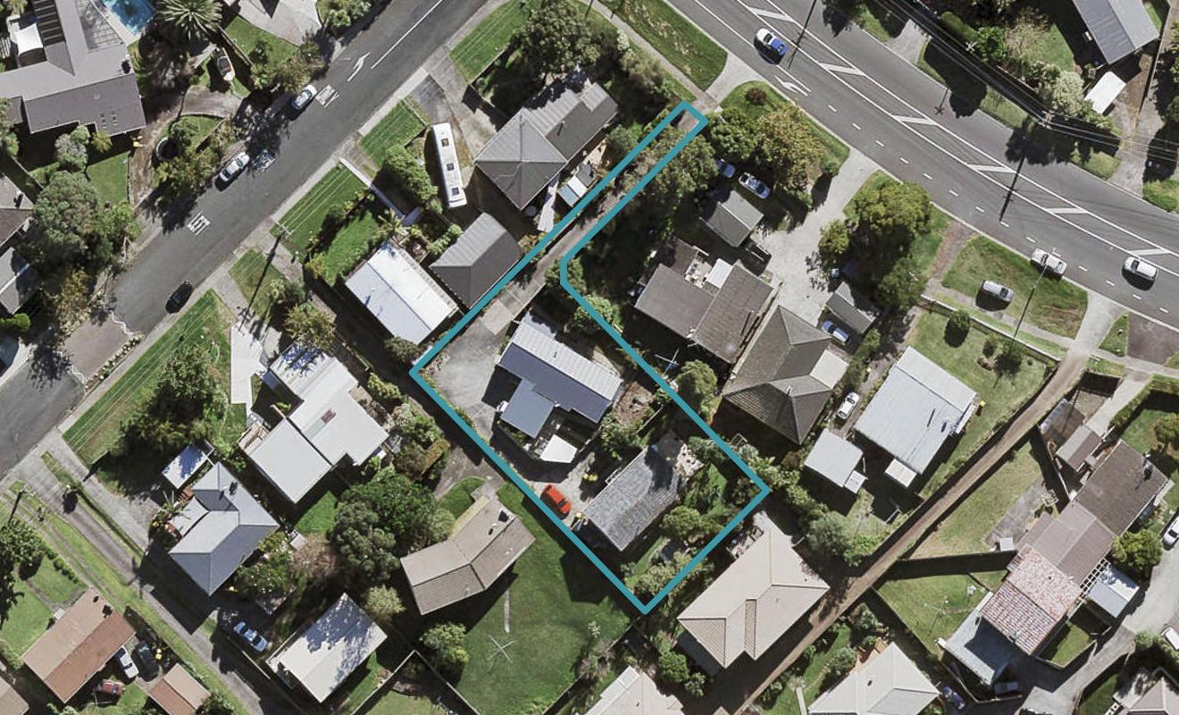 2/276A WAIRAU ROAD, Glenfield, Auckland - Carousel 1