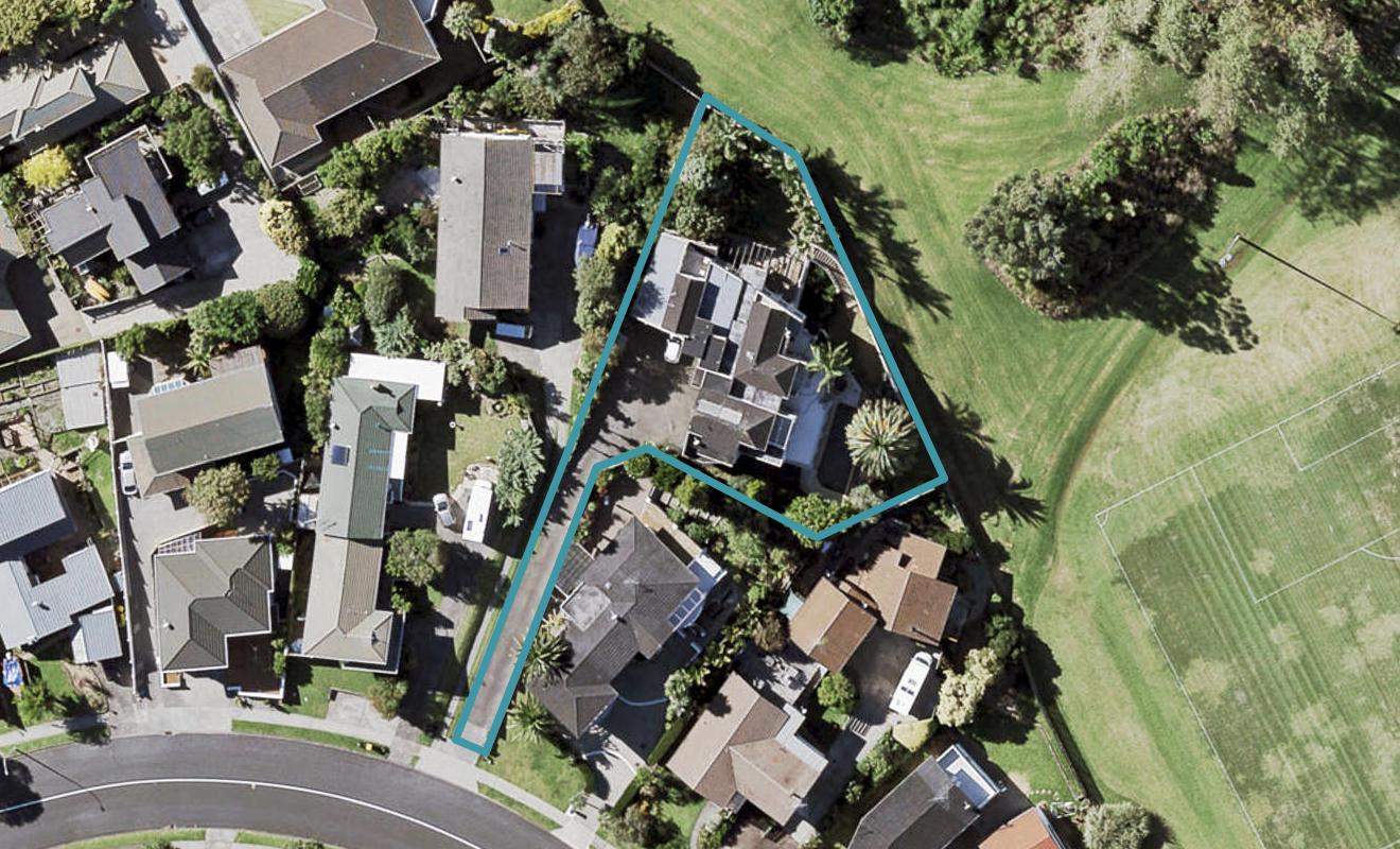 15 McCrystal Avenue, Bucklands Beach, Auckland - Carousel 1