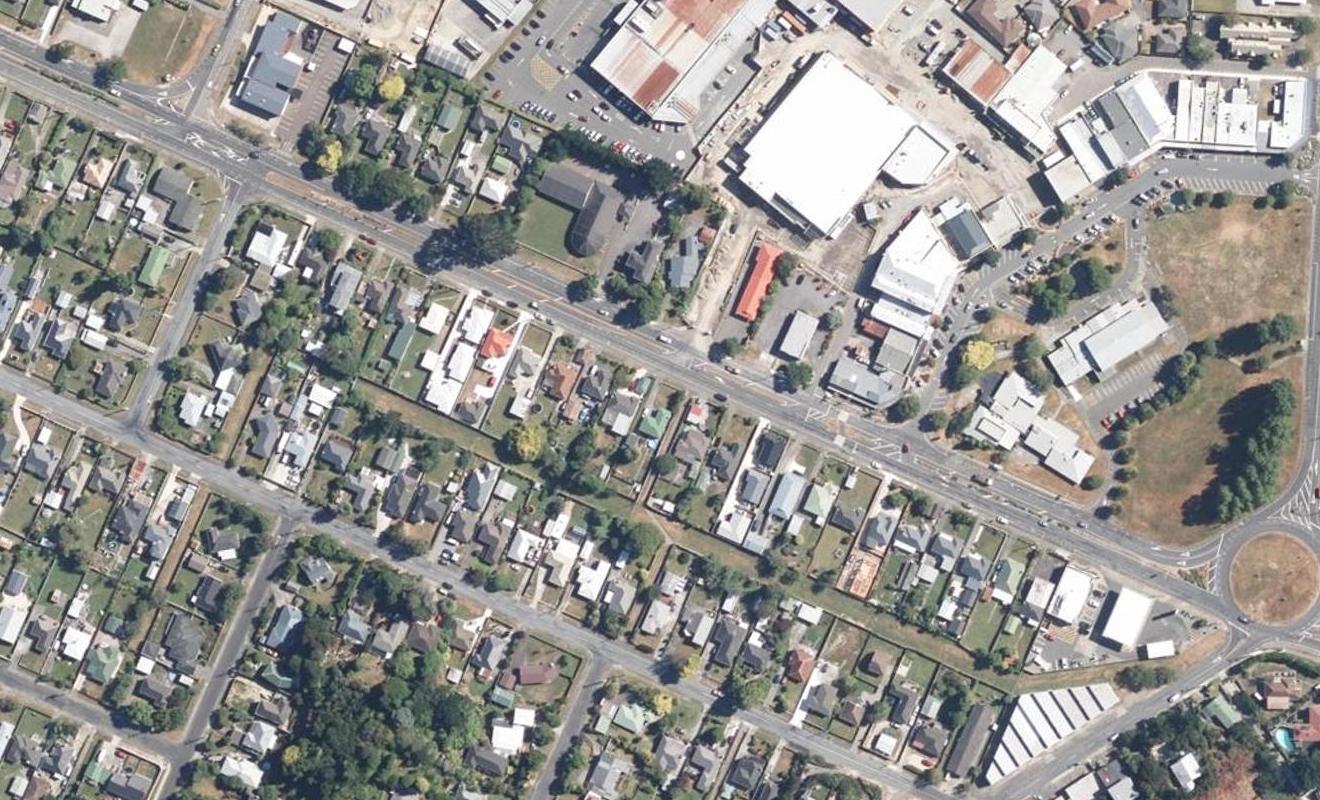 31 Wainuiomata Road, Wainuiomata, Lower Hutt - Carousel 1