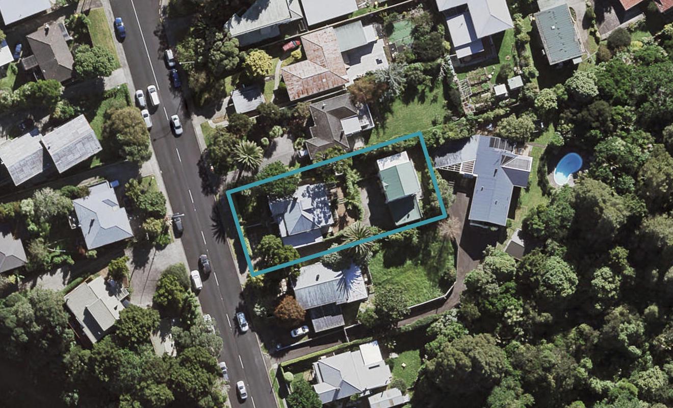 1/157 Glenfield Road, Hillcrest, Auckland - Carousel 1