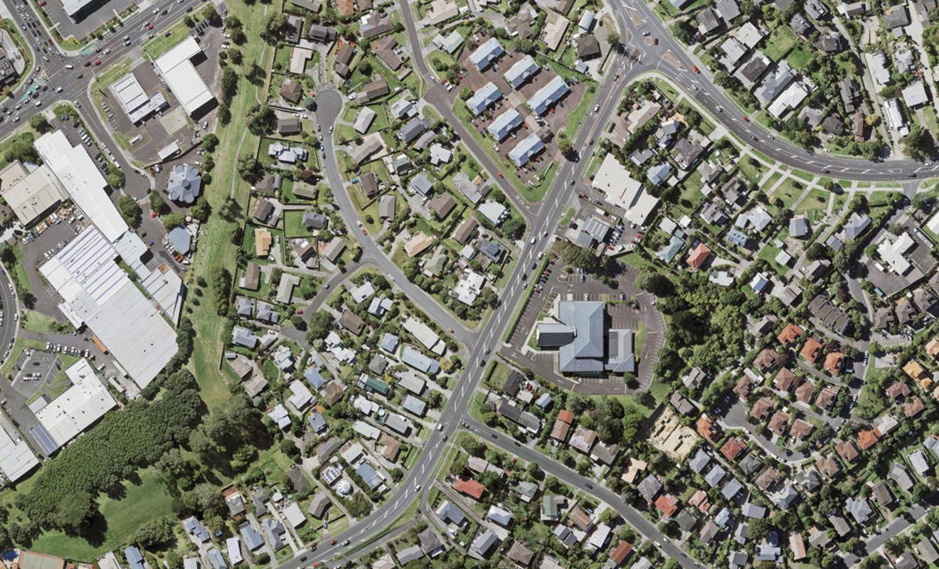 1B Altair Place, Windsor Park, Auckland - Carousel 1