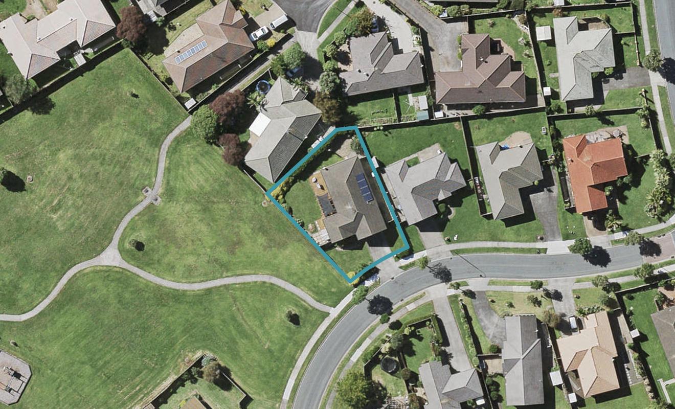 7 Brompton Place, Burswood, Auckland - Carousel 1