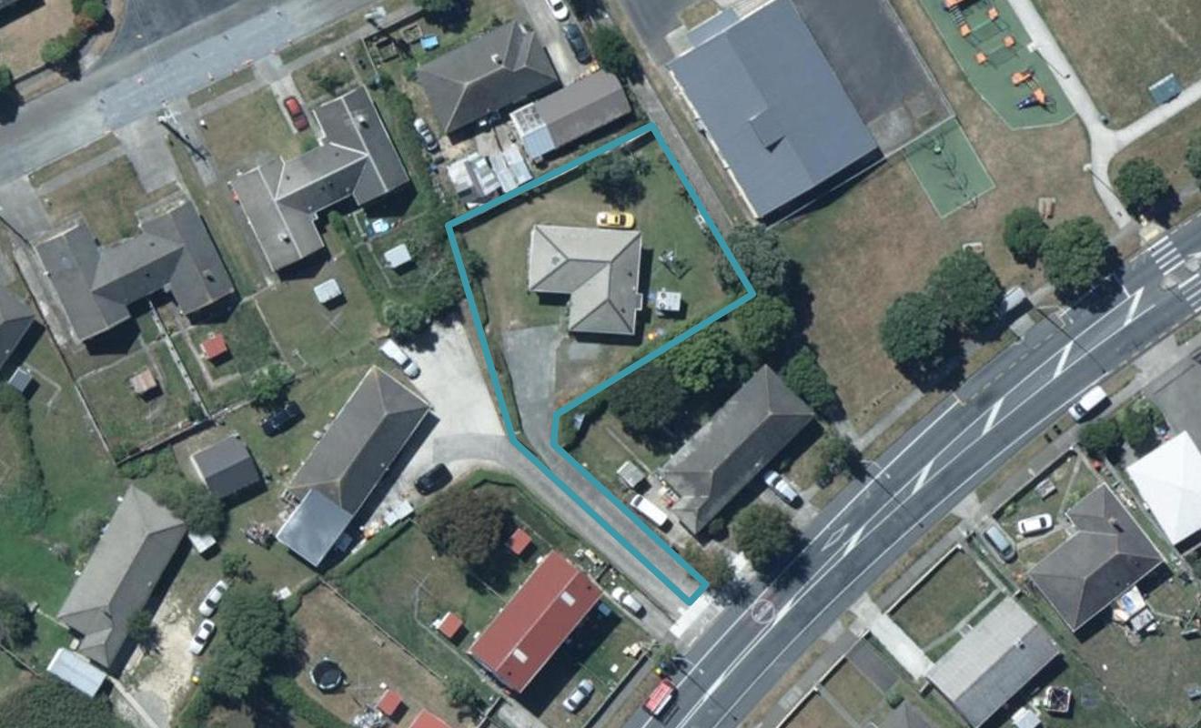67 Warspite Avenue, Cannons Creek, Porirua - Carousel 1