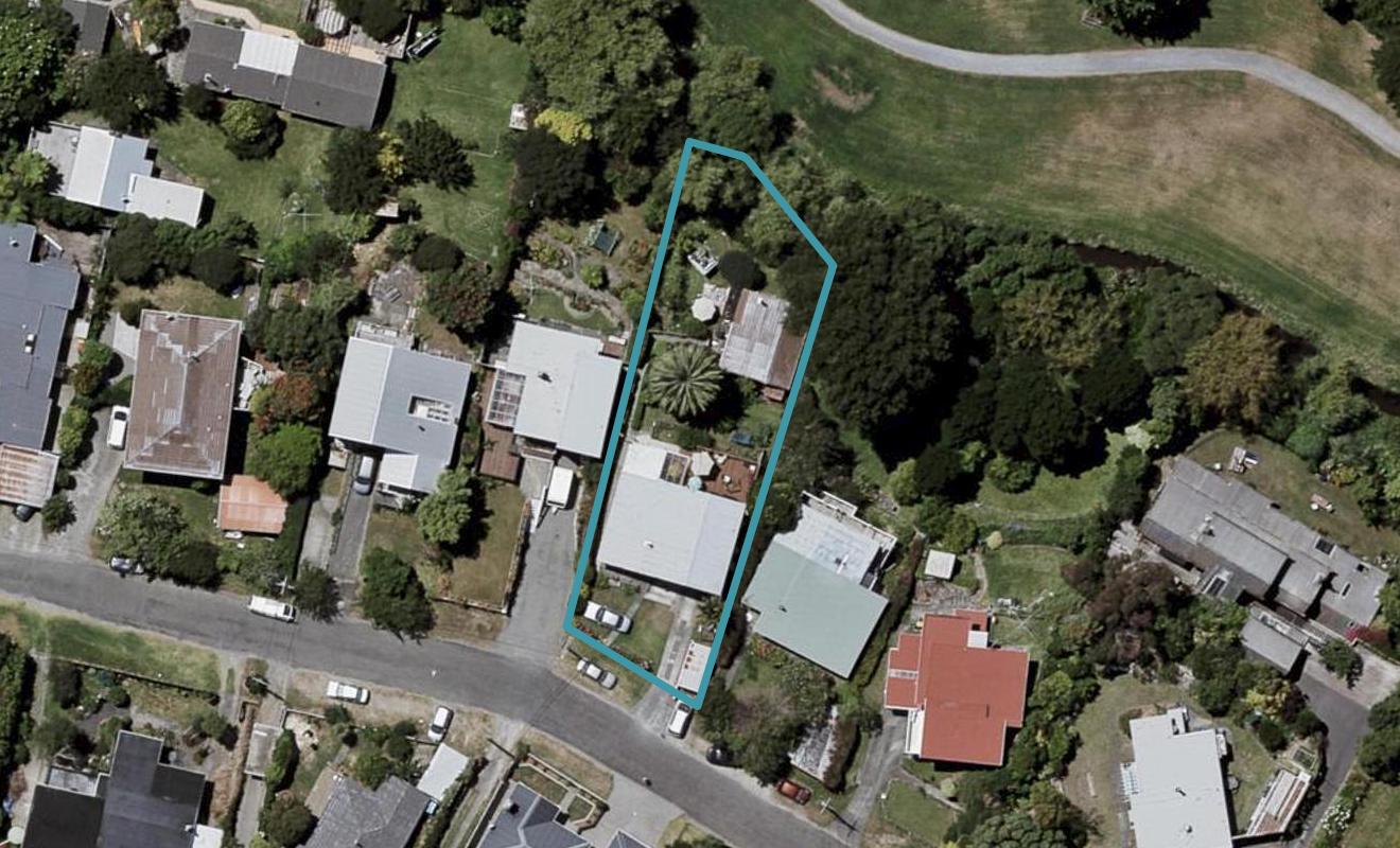 9 Karaka Grove, Raumati Beach, Paraparaumu - Carousel 1