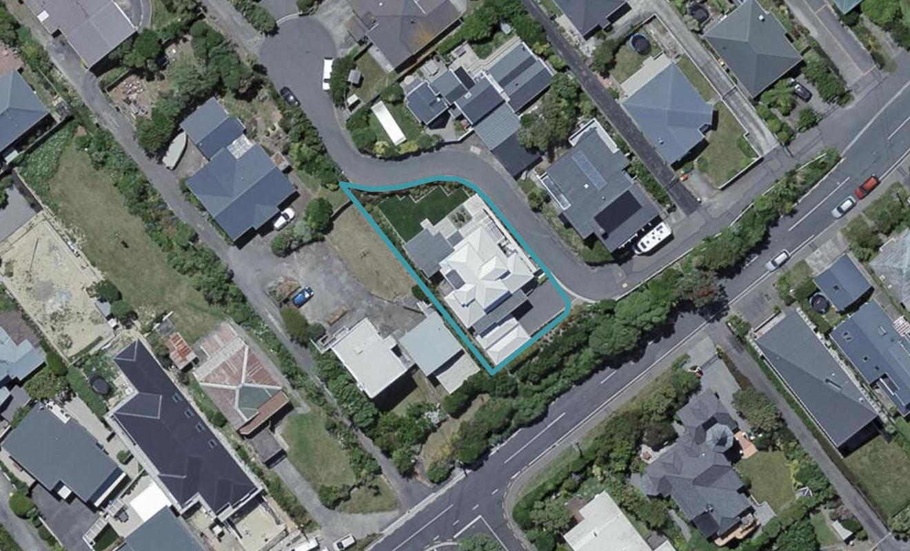 32 Waru Street, Khandallah, Wellington - Carousel 1