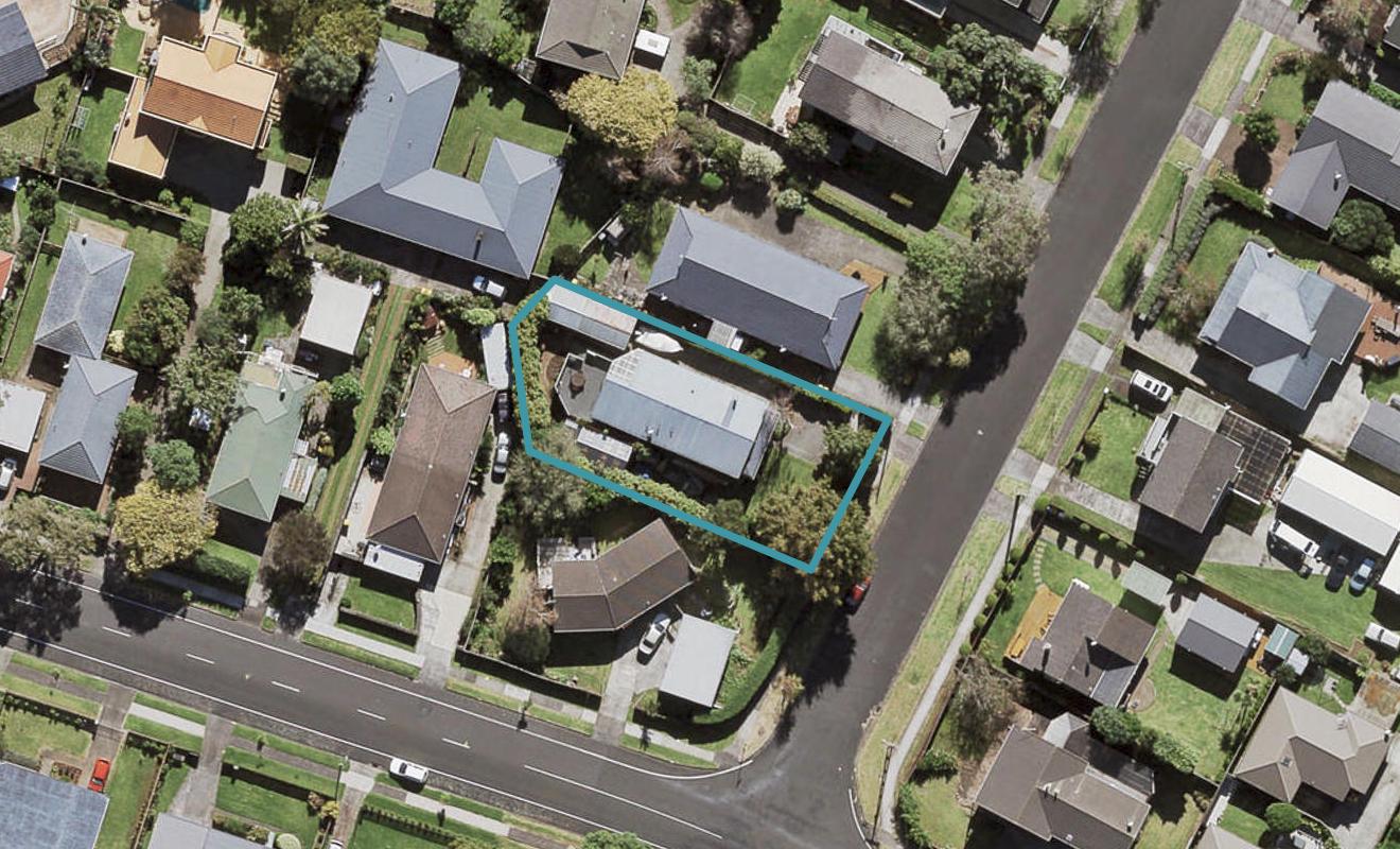 24 Seaforth Avenue, Mangere Bridge, Auckland - Carousel 1