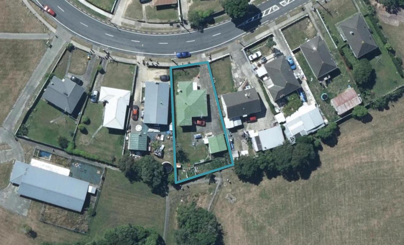 22 Driver Crescent, Cannons Creek, Porirua - Carousel 1