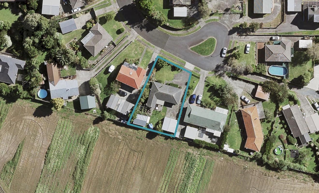 15 Leatham Crescent, Opaheke, Papakura - Carousel 1