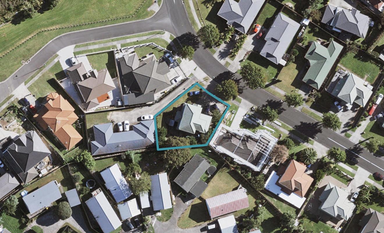 63 De Havilland Drive, Goodwood Heights, Auckland - Carousel 1