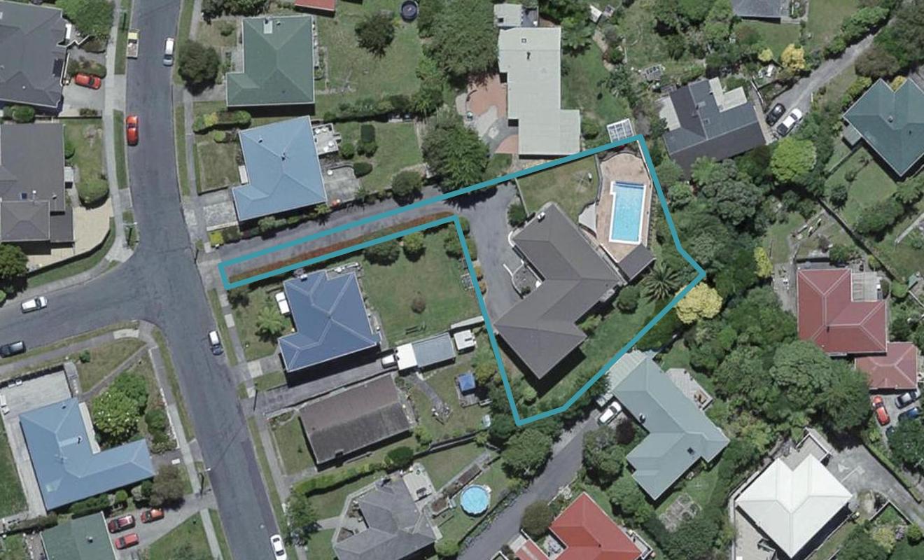 16 Saint Johns Terrace, Tawa, Wellington - Carousel 1