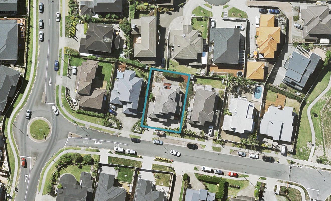 39 Fernhill Way, Oteha, Auckland - Carousel 1