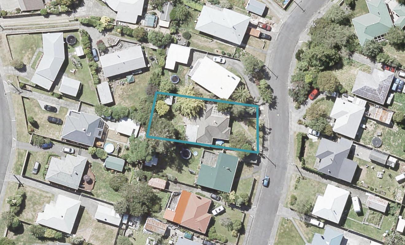 56 Peel Place, Wainuiomata, Lower Hutt - Carousel 1