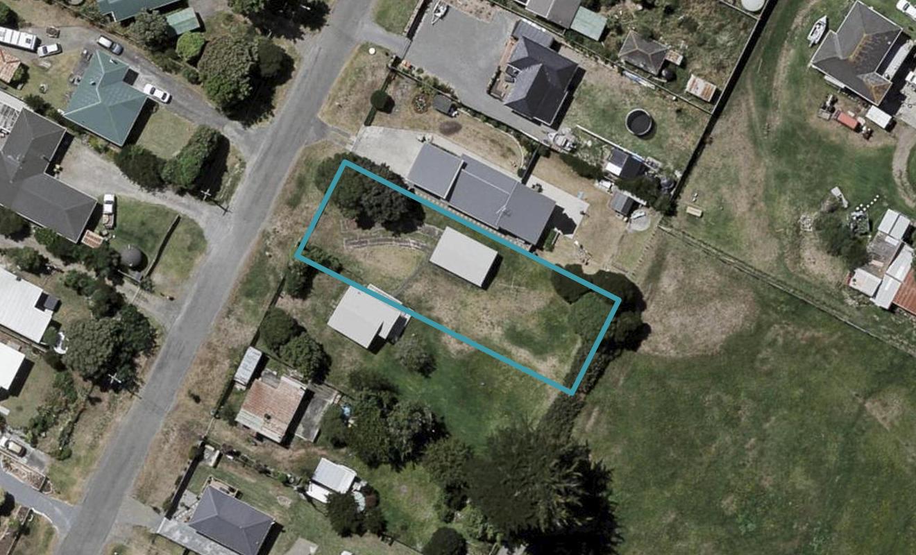 10 Gawler Street, Te Horo Beach - Carousel 1