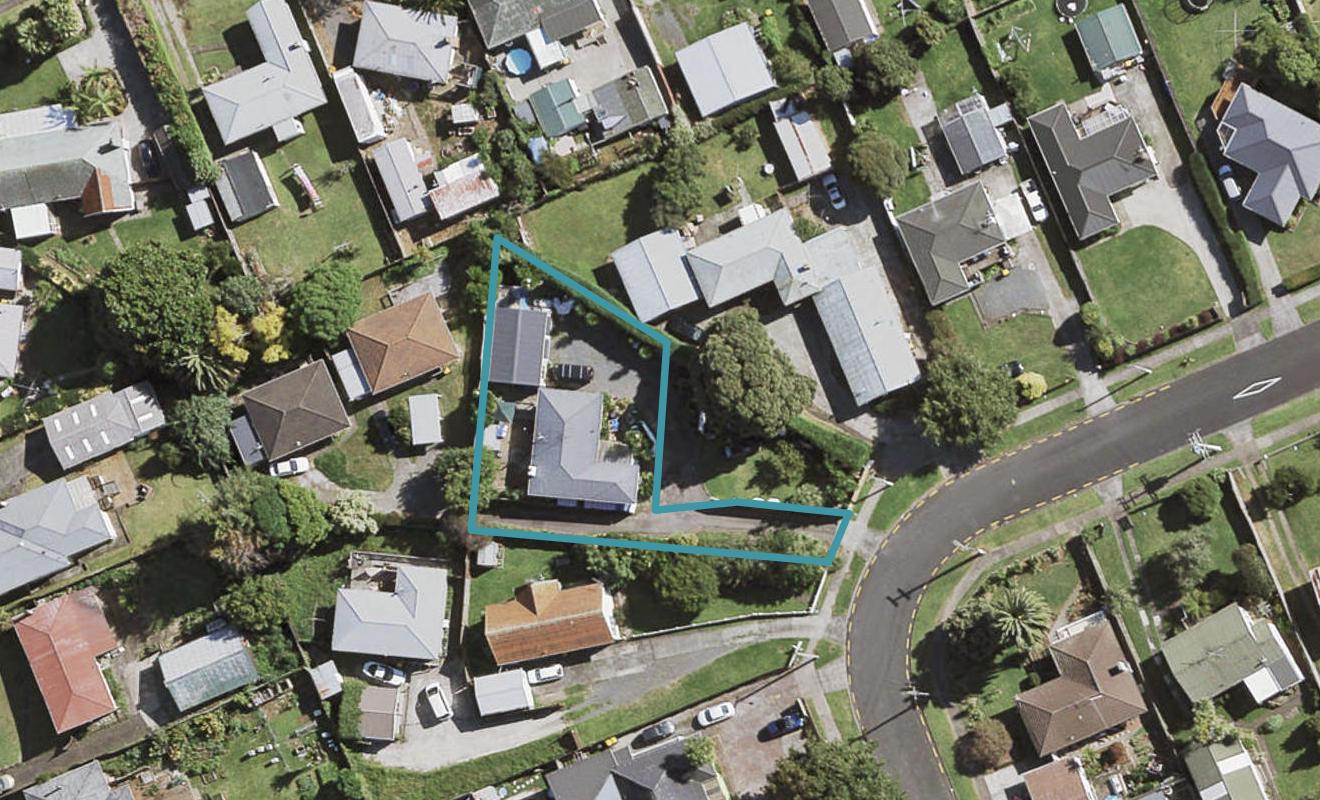 52 Tawa Crescent, Manurewa, Auckland - Carousel 1