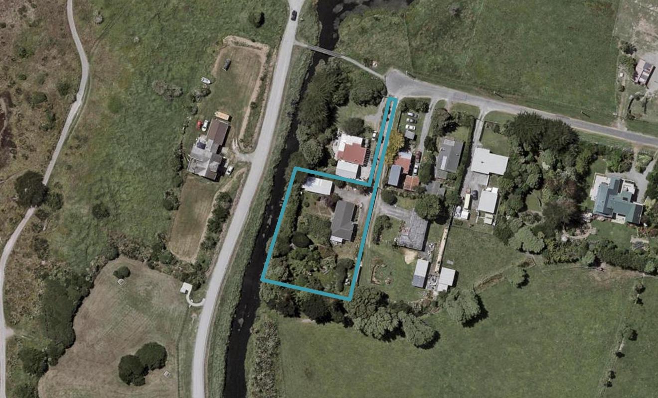 3A Atkinson Avenue, Otaki Beach, Otaki - Carousel 1