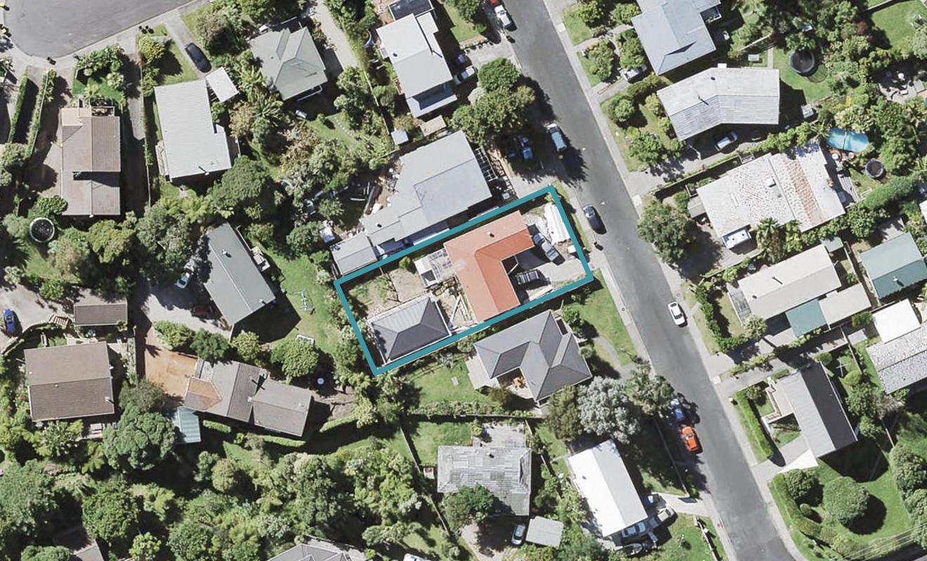 8 MacNay Way, Murrays Bay, Auckland - Carousel 1