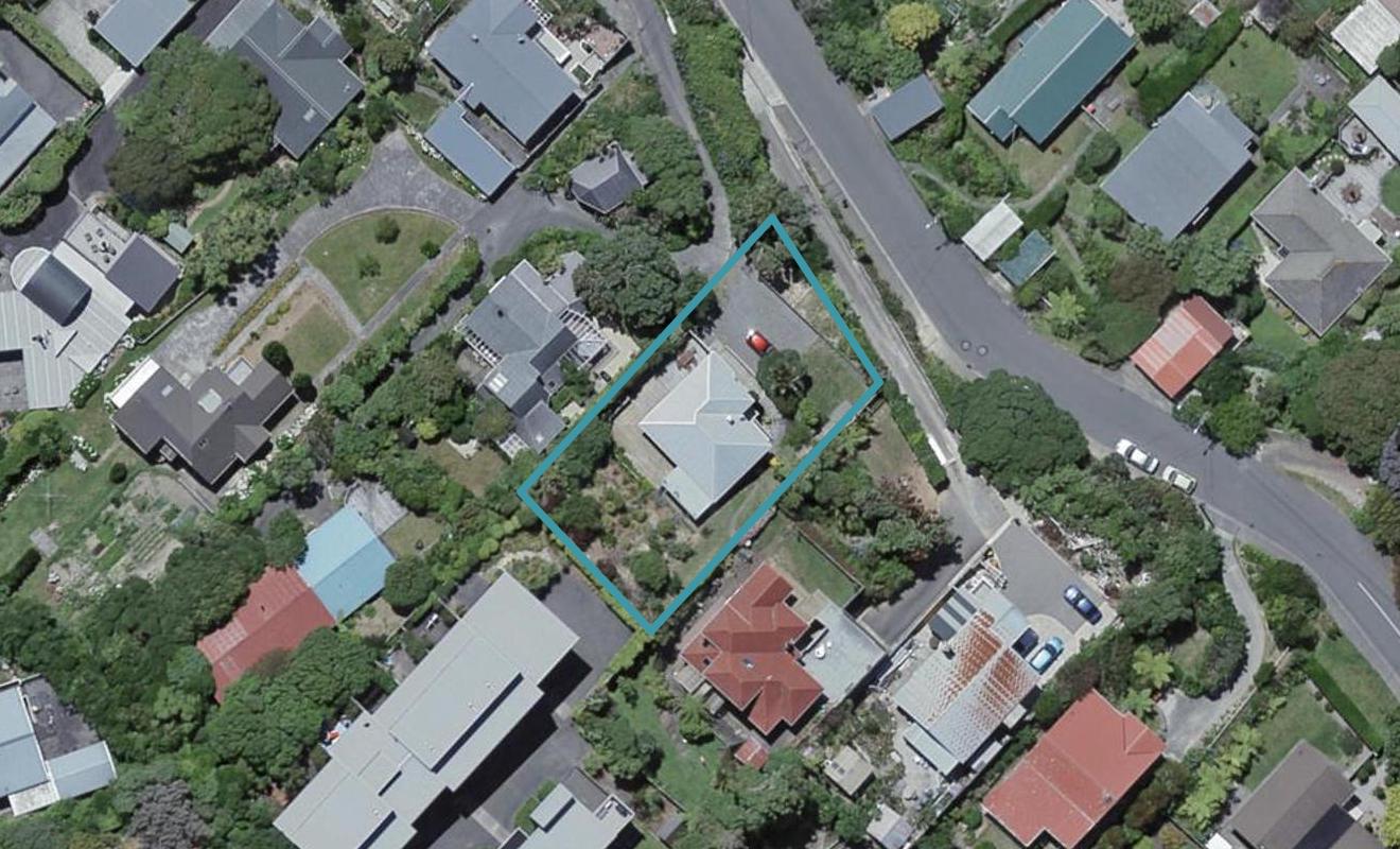 24 Aplin Terrace, Ngaio, Wellington - Carousel 1