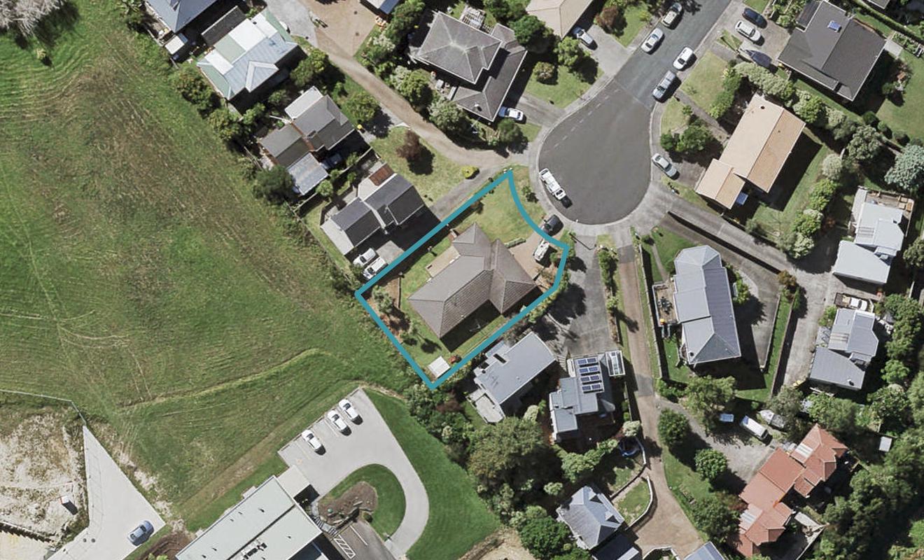 63 Centorian Drive, Windsor Park, Auckland - Carousel 1