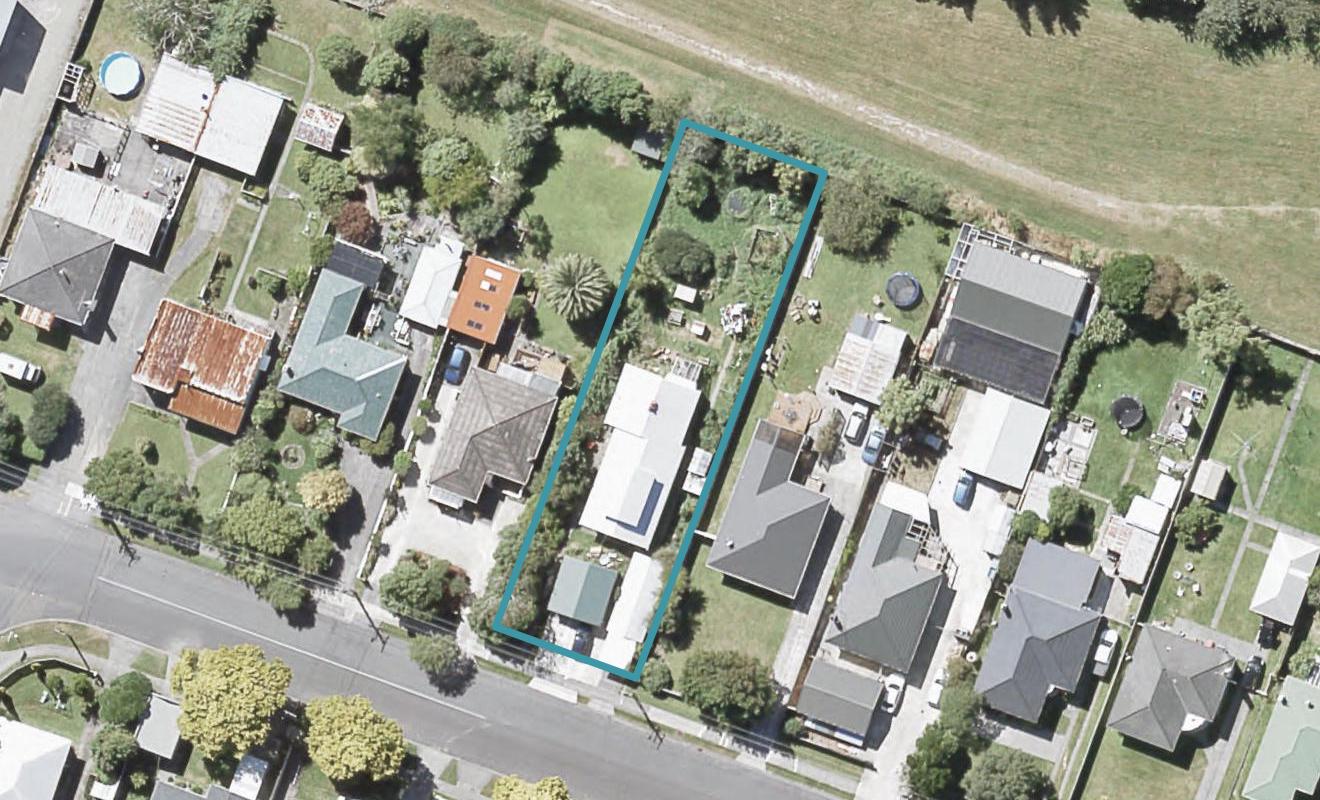 24 Burden Avenue, Wainuiomata, Lower Hutt - Carousel 1