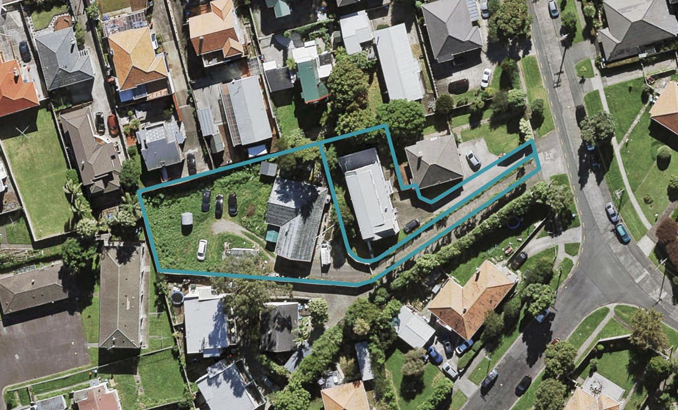 5 Tyburnia Avenue, Mount Albert, Auckland - Carousel 1