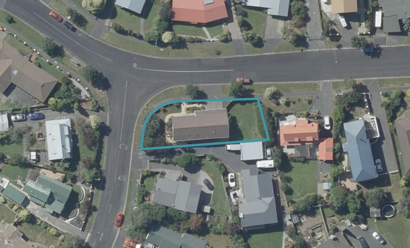 46 Walton Park Avenue, Fairfield, Dunedin - Carousel 1