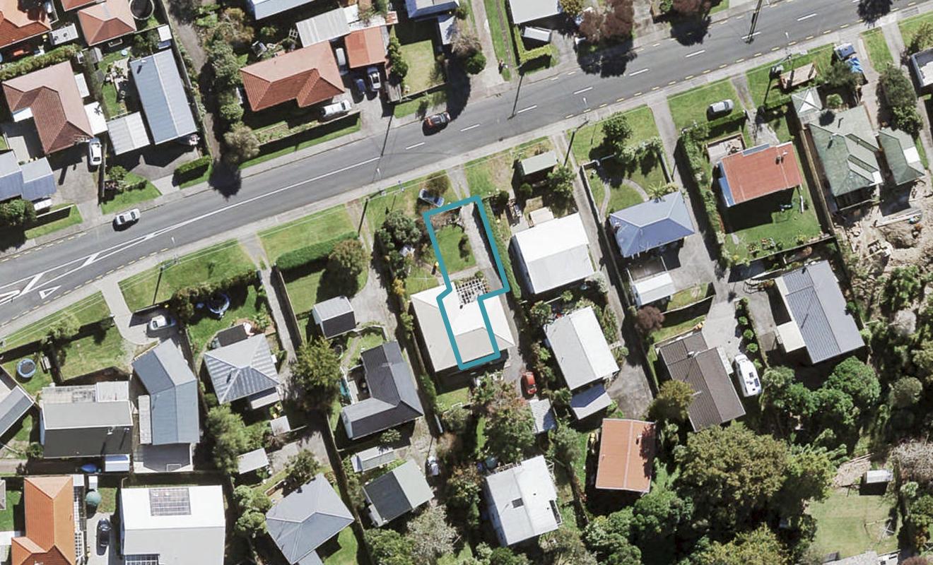 2/5 Eskdale Road, Birkdale, Auckland - Carousel 1