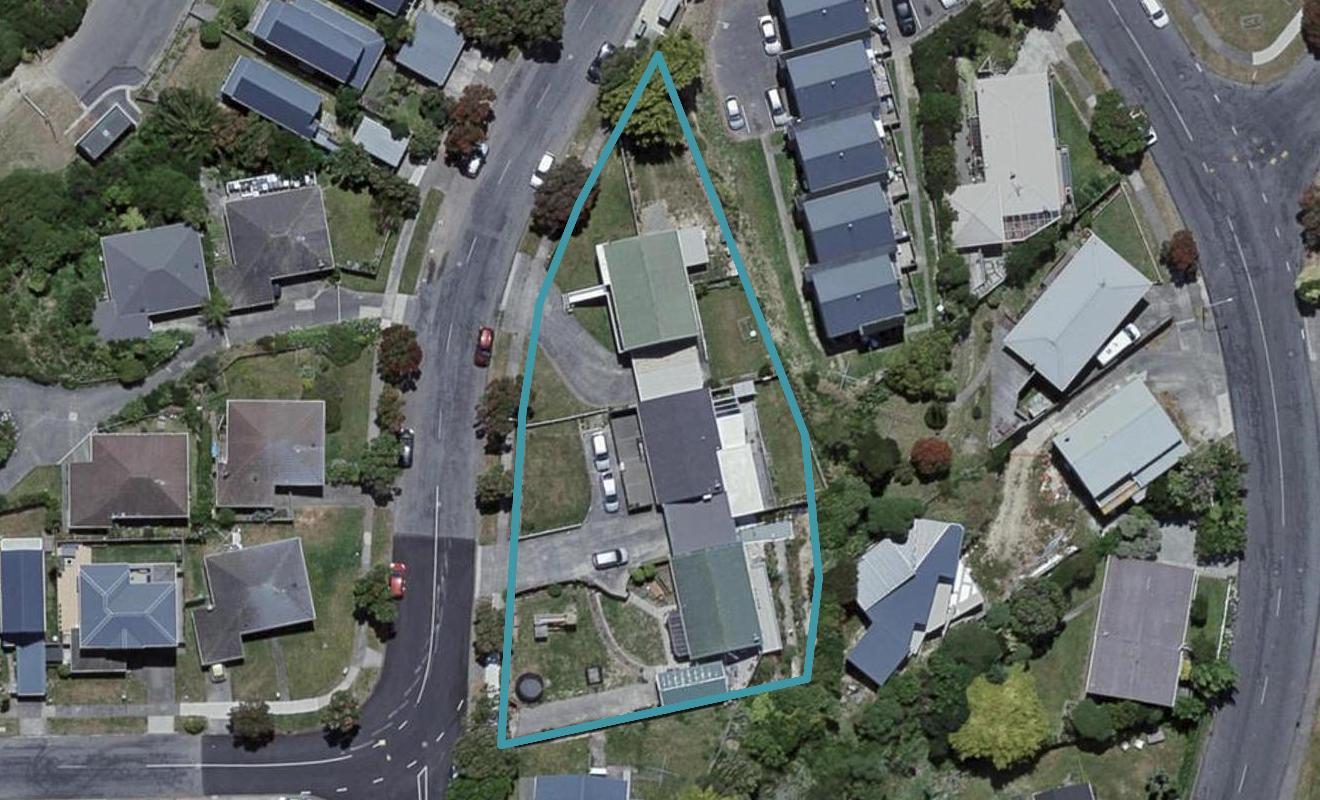 100 Kaikoura Street, Maupuia, Wellington - Carousel 1