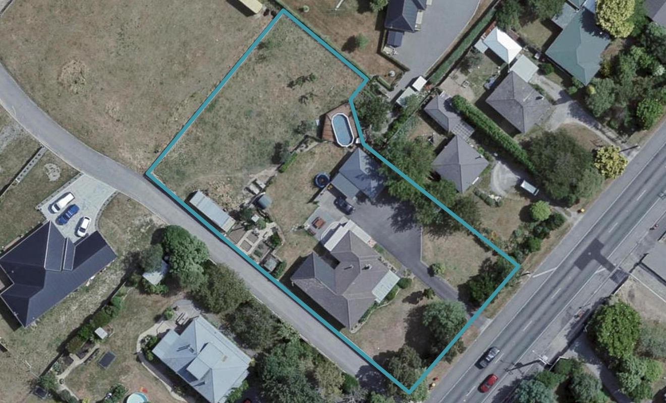 472B High Street South, Carterton - Carousel 1