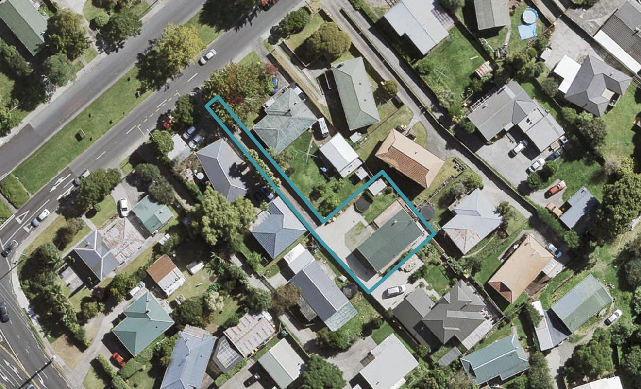 7 Universal Drive, Henderson, Auckland - Carousel 1