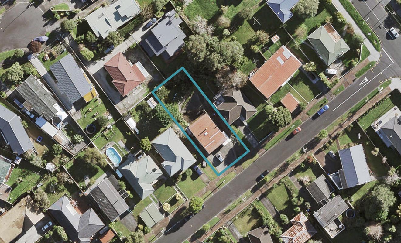 7 Ted William Street, New Windsor, Auckland - Carousel 1