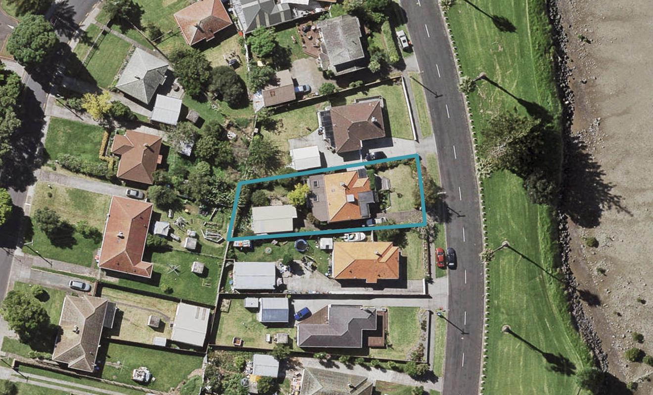 77 Dunkirk Road, Panmure, Auckland - Carousel 1