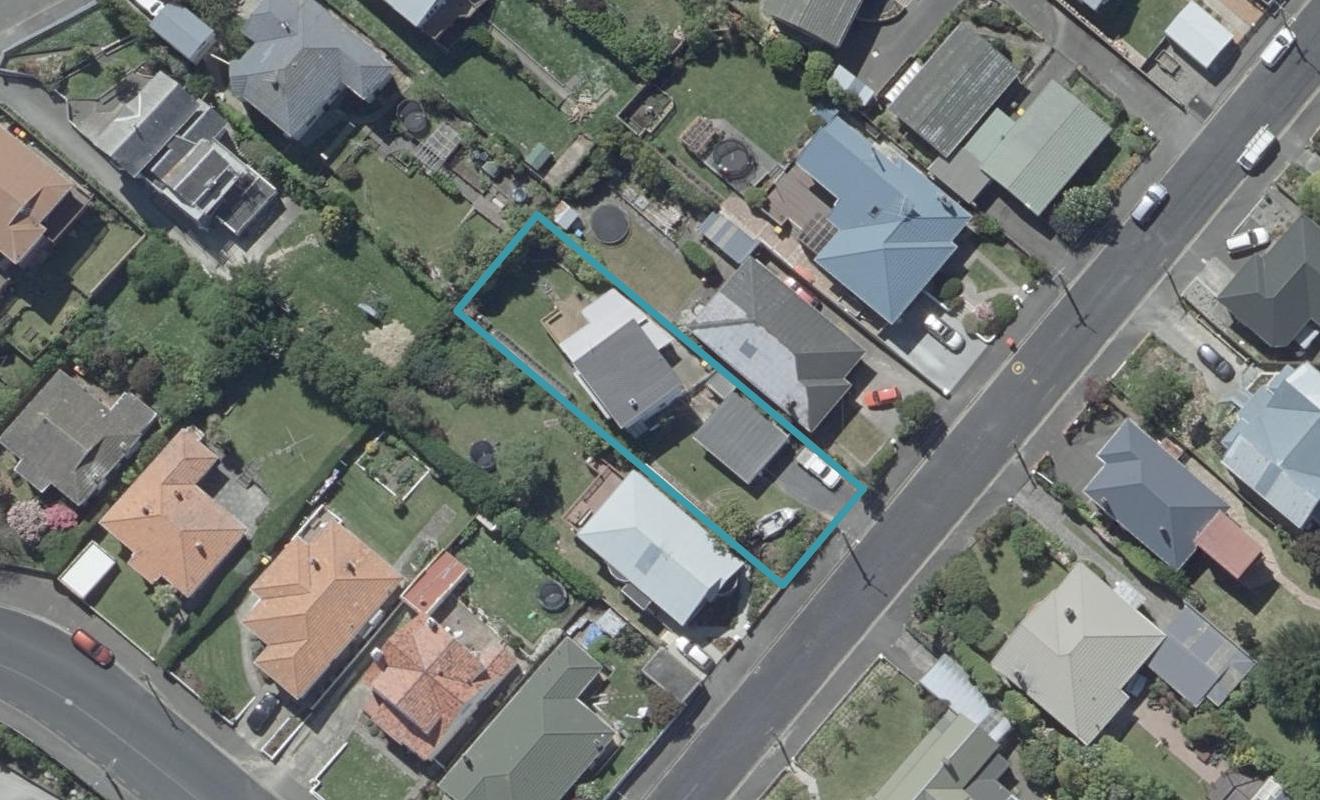 5 Oakland Street, Andersons Bay, Dunedin - Carousel 1