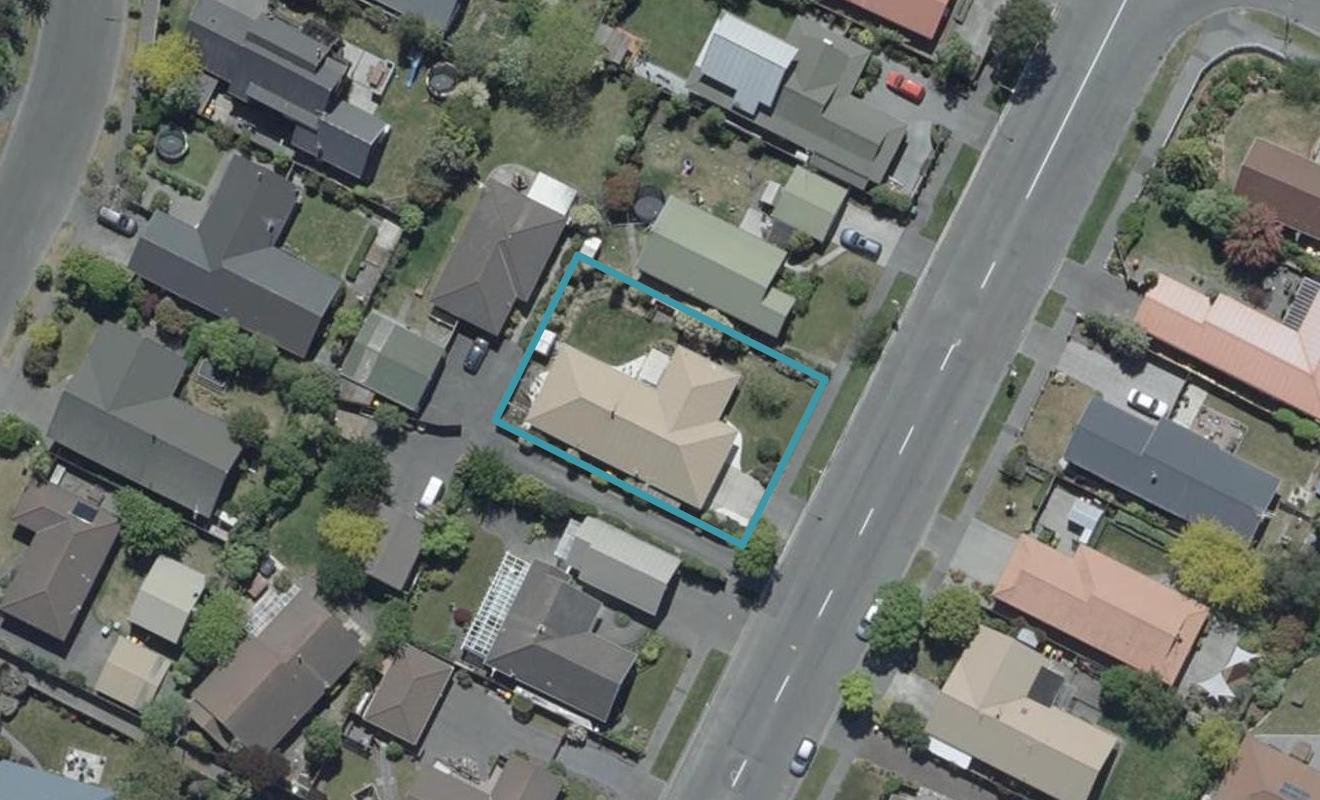 241 Queenspark Drive, Parklands, Christchurch - Carousel 1