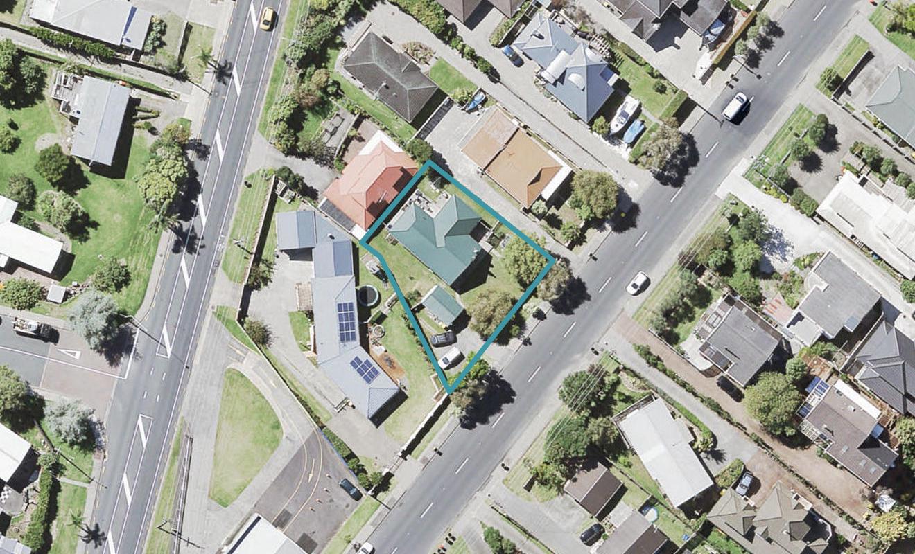 79 Browns Bay Road, Browns Bay, Auckland - Carousel 1