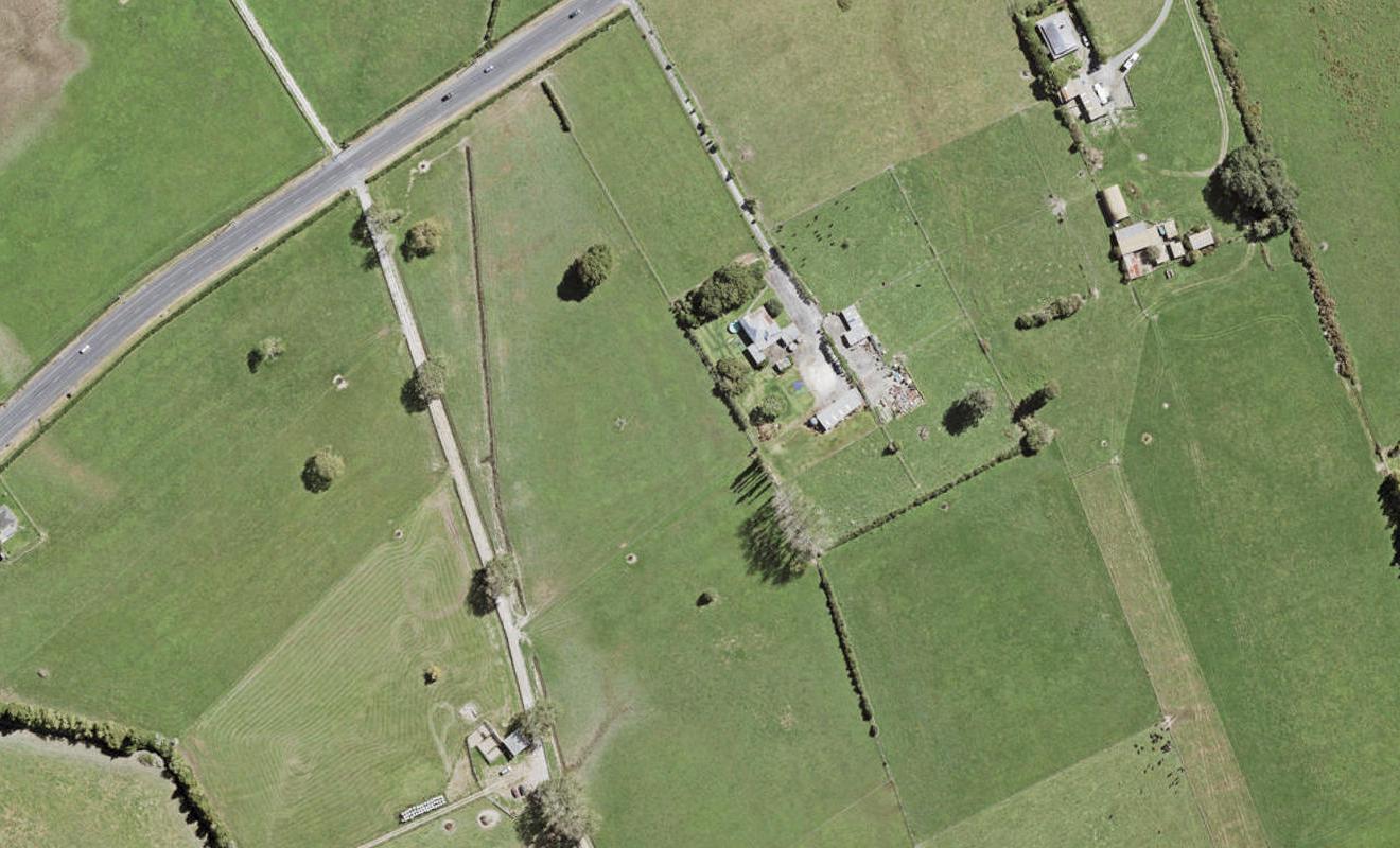 7 Pureirei Drive, CLEVEDON - Carousel 1