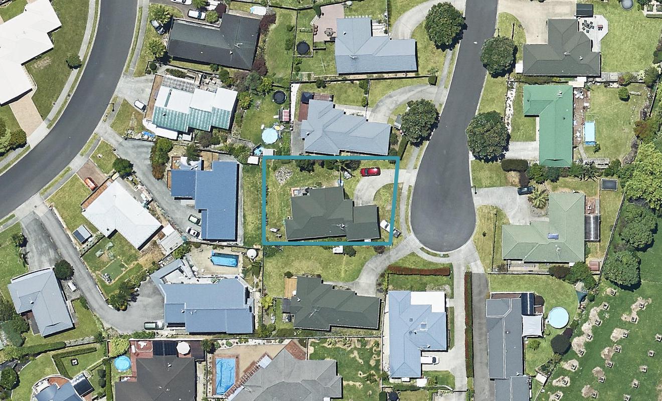 11 Highcroft Place, Welcome Bay, Tauranga - Carousel 1
