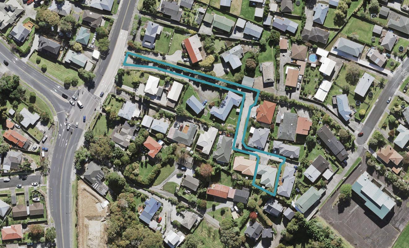 147E Edmonton Road, Te Atatu South, Auckland - Carousel 1