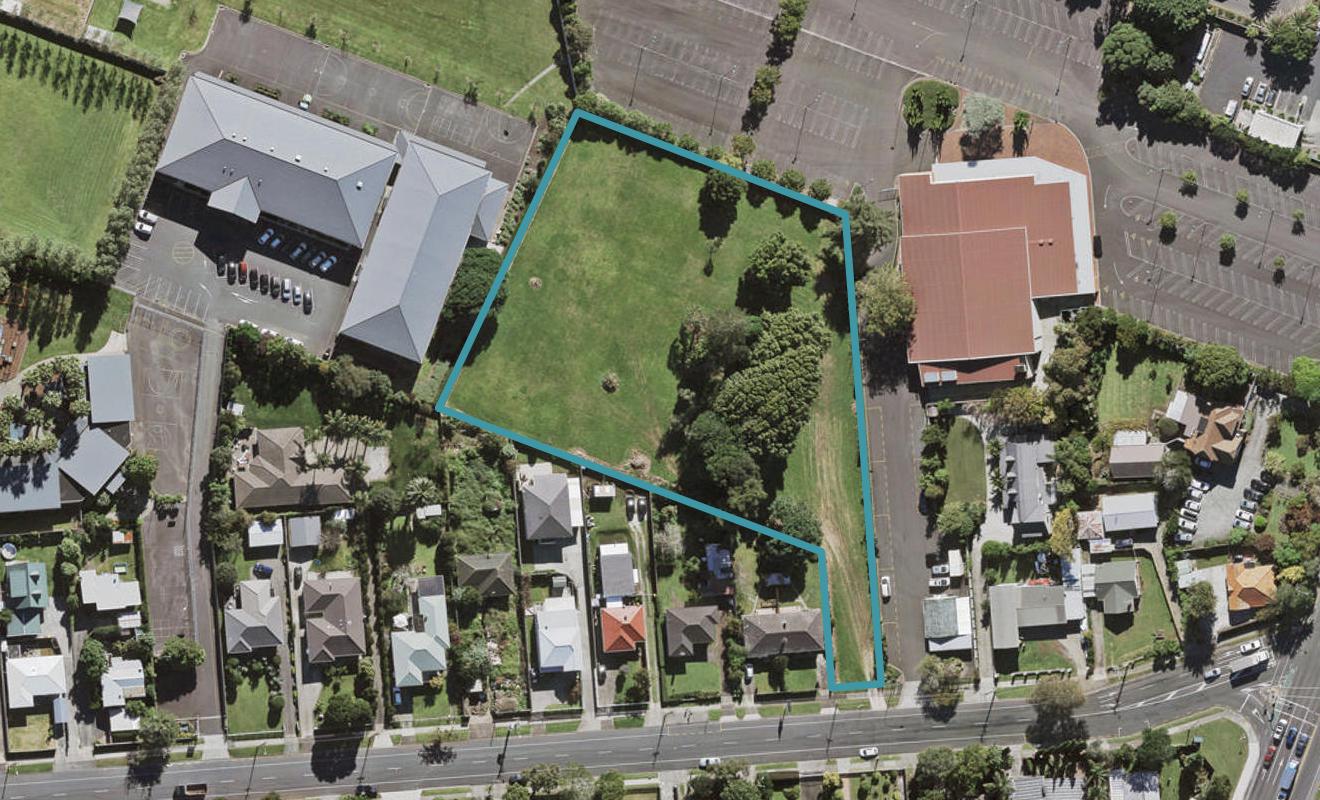 17 Miller Road, Mangere Bridge, Auckland - Carousel 1