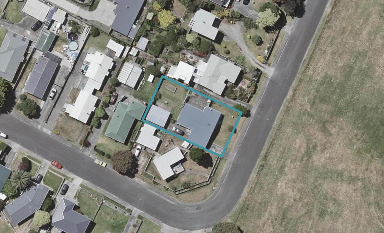 12 Robert Mckeen Street, Otaki Beach, Otaki - Carousel 1