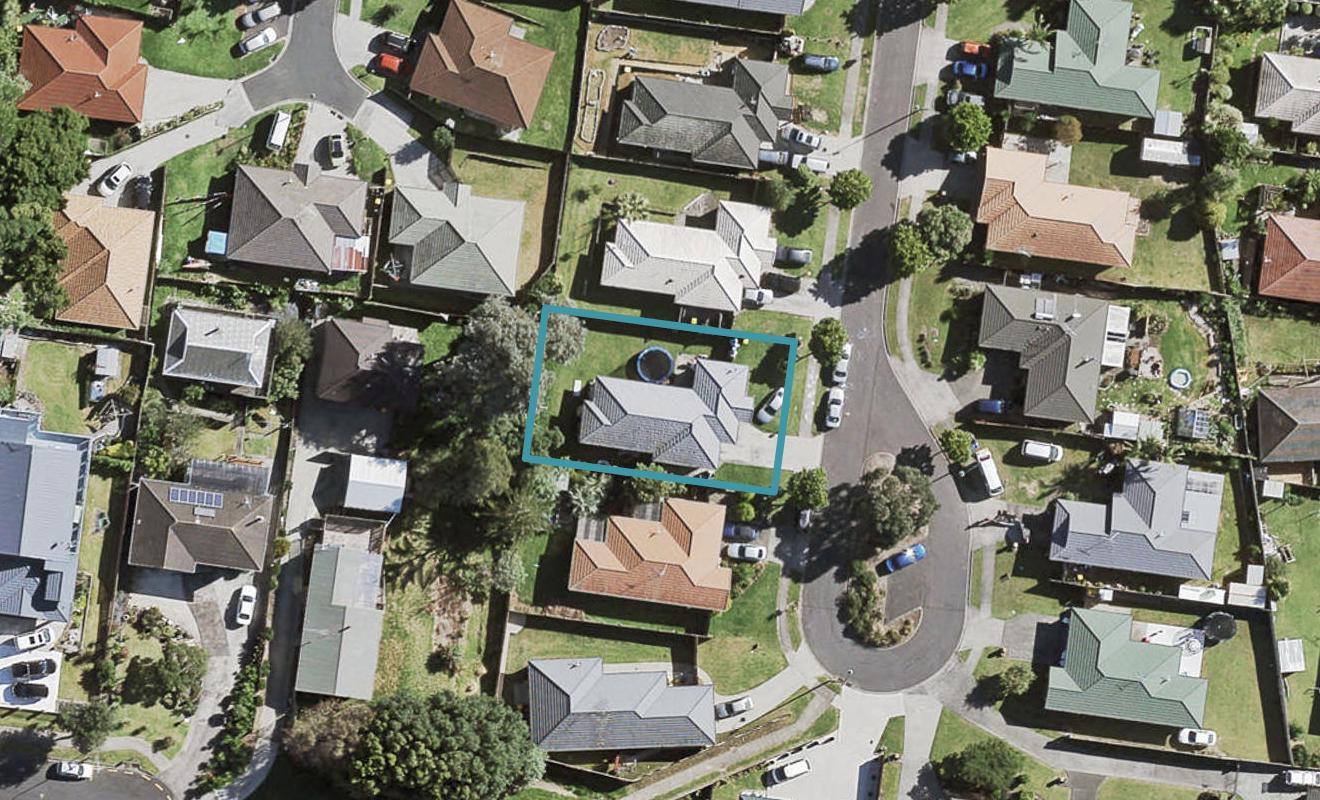 13 Reremanu Place, Weymouth, Auckland - Carousel 1