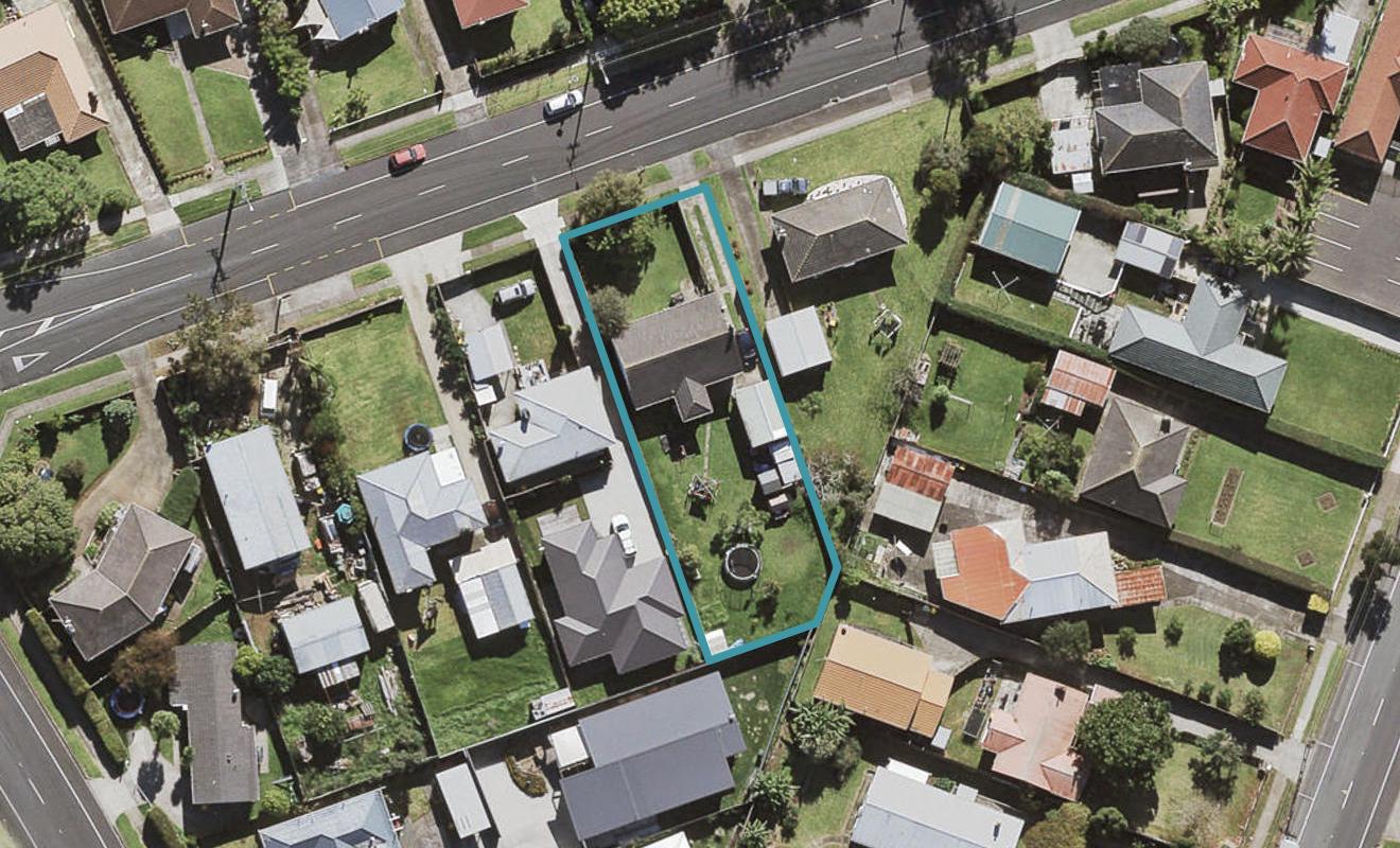 70 Miller Road, Mangere Bridge, Auckland - Carousel 1