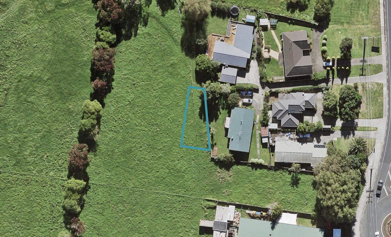 6 Manarini Road, Westgate, Auckland - Carousel 1