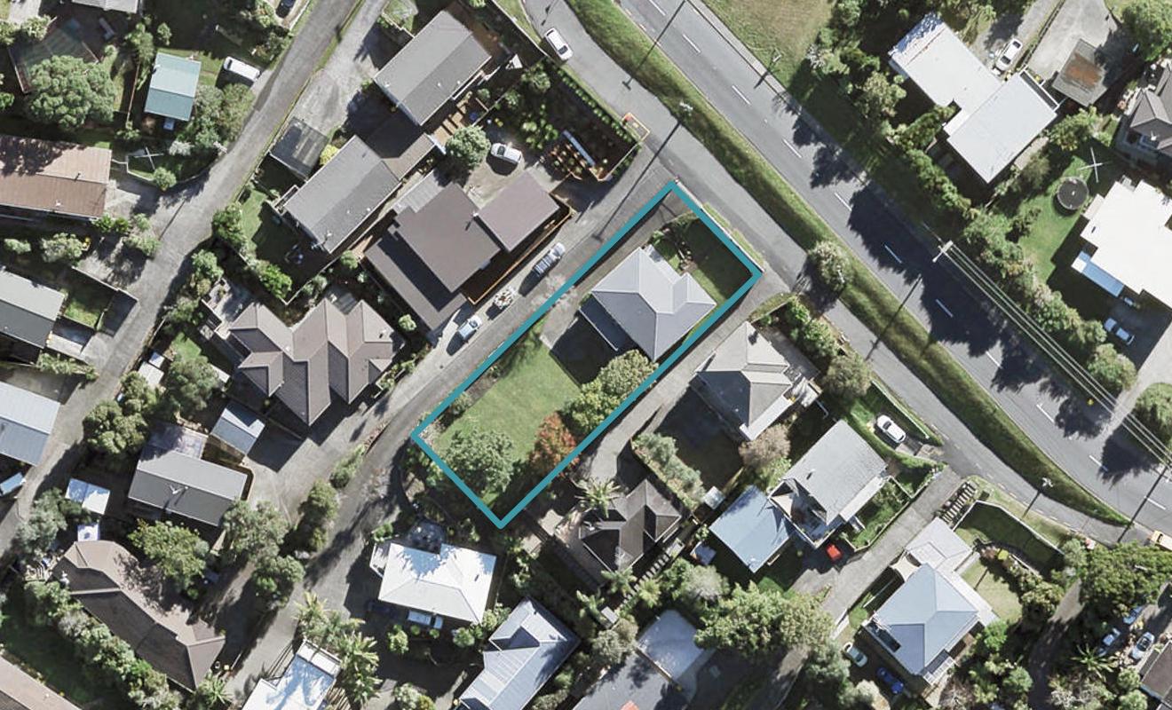 42 Carlisle Road, Browns Bay, Auckland - Carousel 1