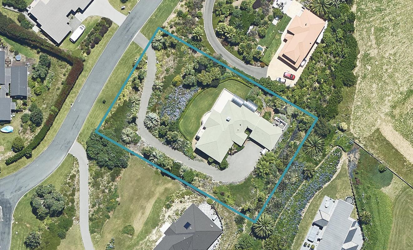 38 Oceana Drive, Welcome Bay, Tauranga - Carousel 1