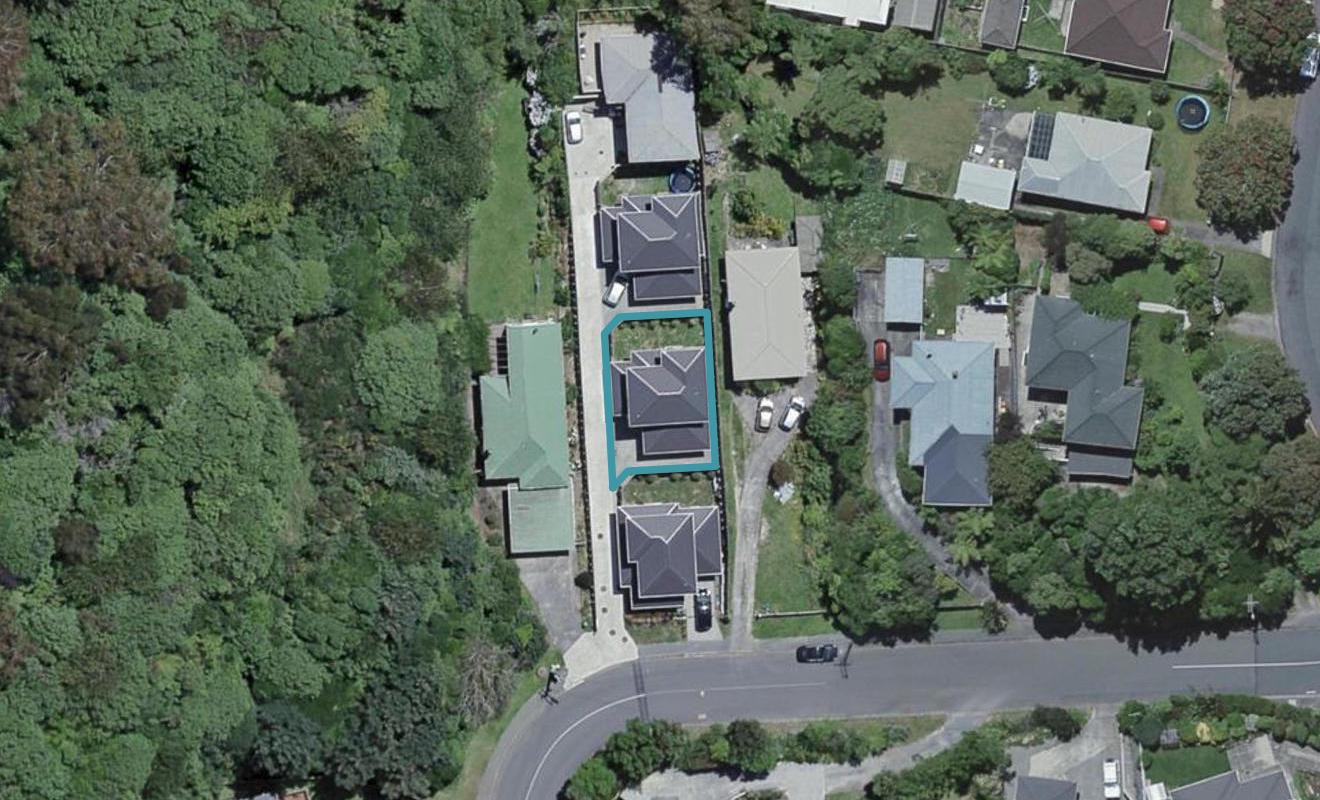 2/102 Chester Road, Tawa, Wellington - Carousel 1